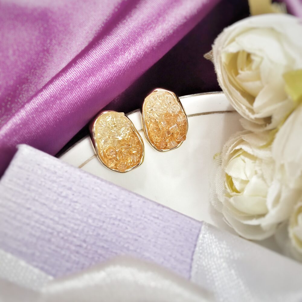 Una Stud Earrings (Orange)