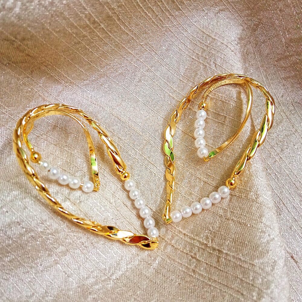 Ann Statement Pearl Earrings