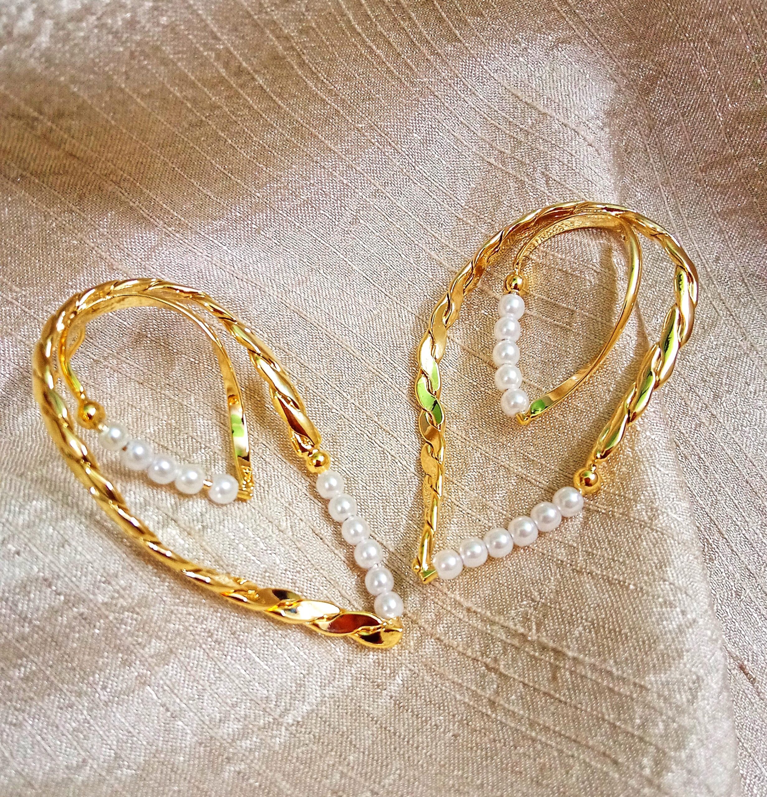 Ann Statement Pearl Earrings