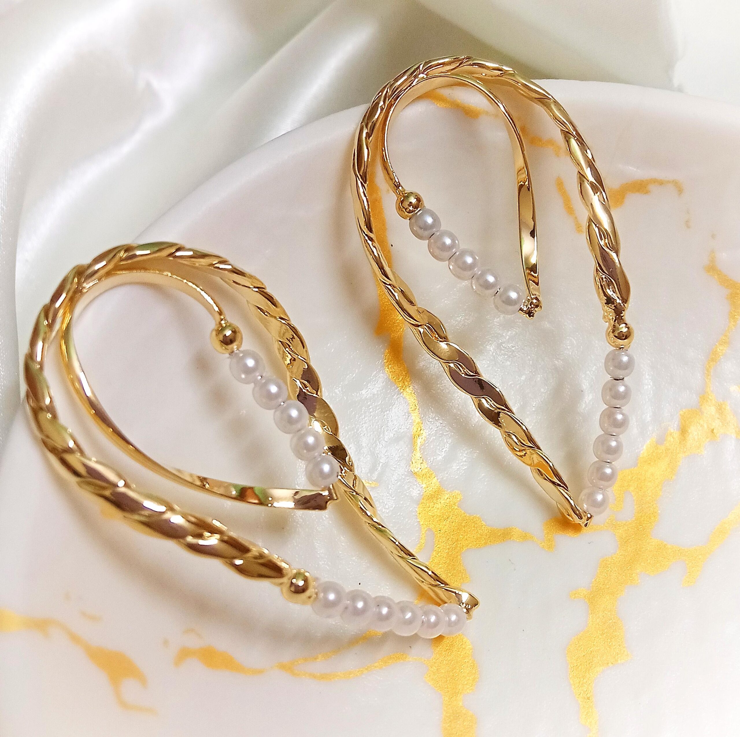 Ann Statement Pearl Earrings - Image 2