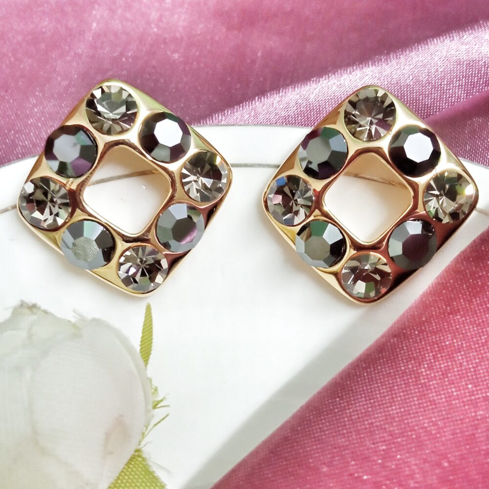 Juno Stud Earrings (Black)