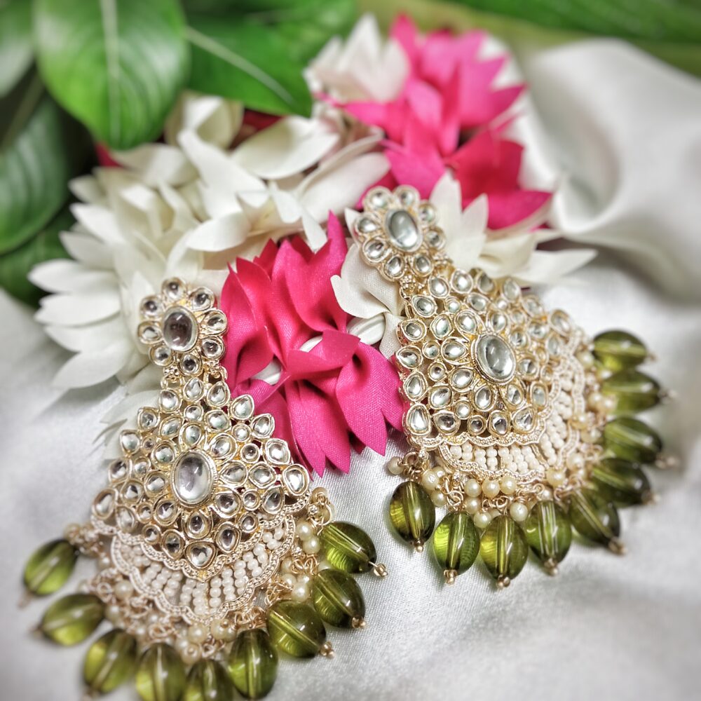 Nazrana Earrings (Olive)