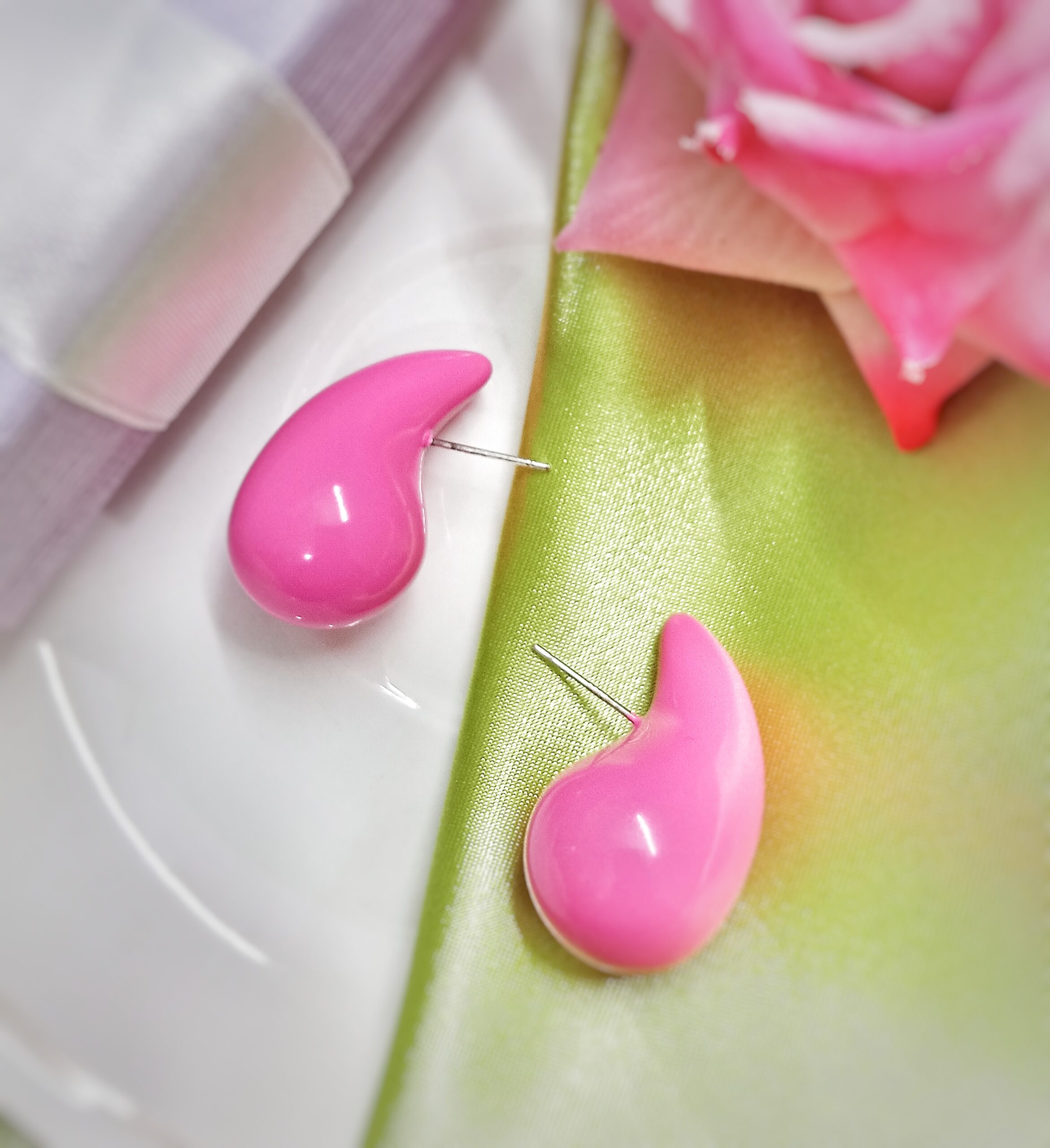 Funky Teardrop Stud Earrings (Pink)